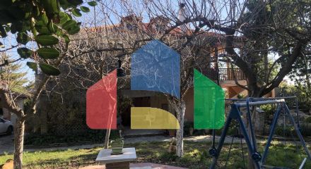 Продаж - Котедж 411 m² Евія