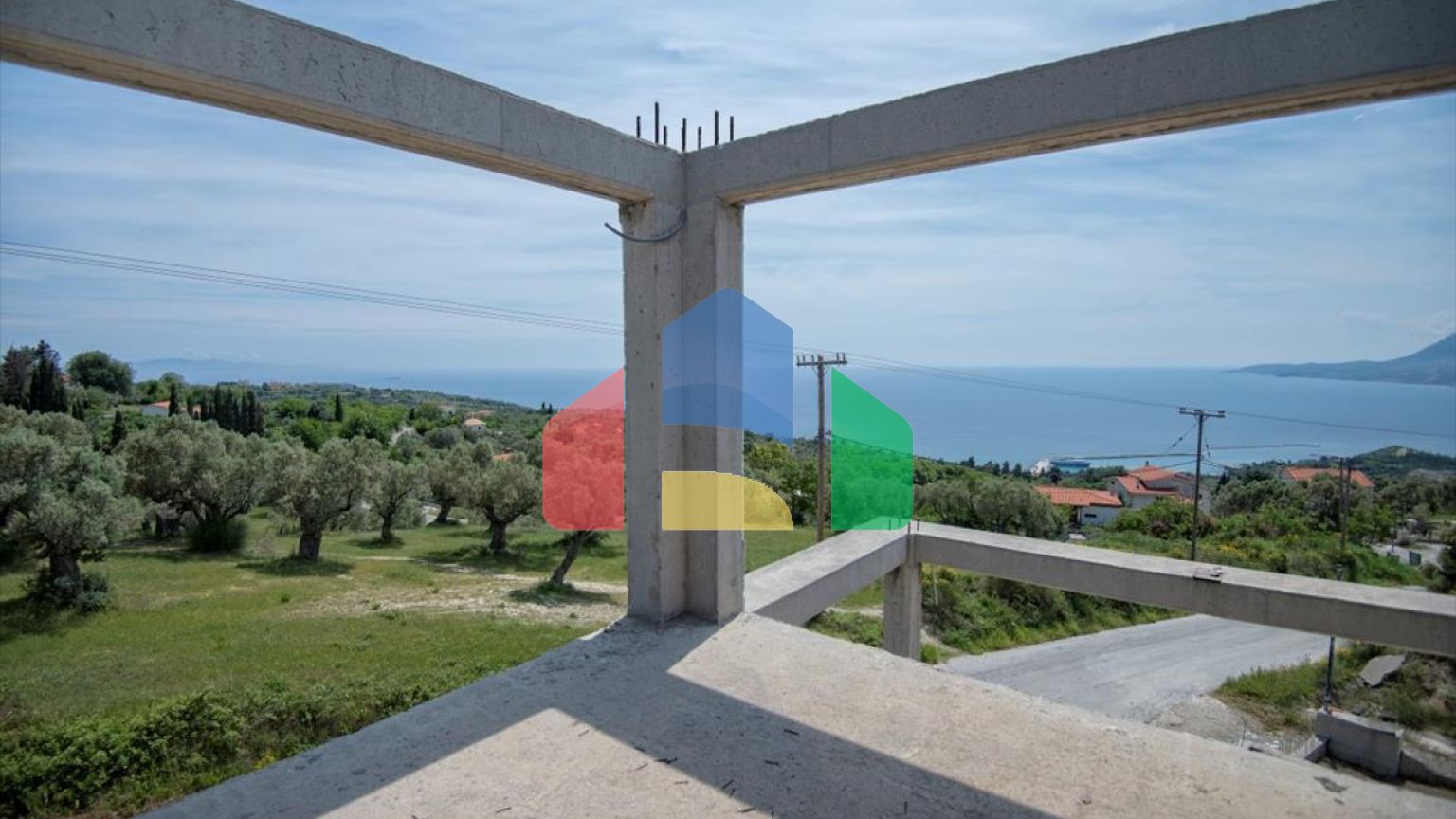 Продаж - Таунхаус 196 m² Евія