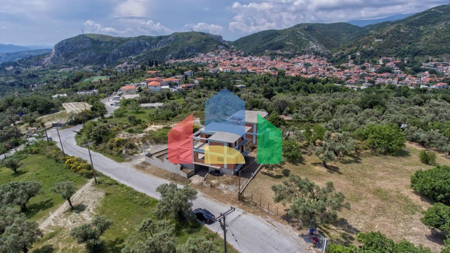 Продаж - Таунхаус 196 m² Евія