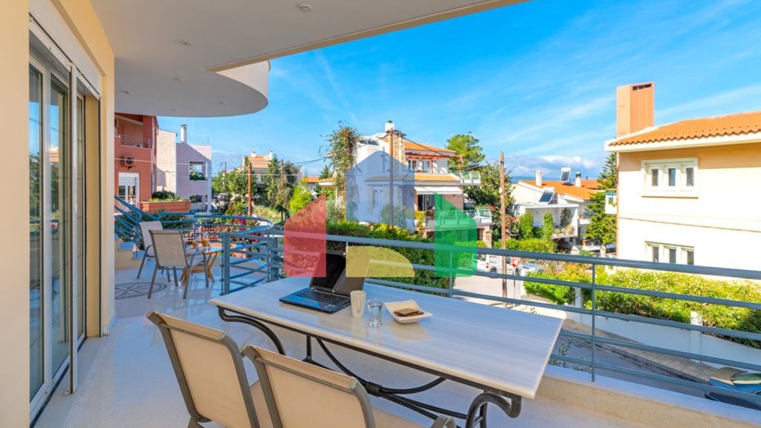 Продаж - Котедж 312 m² Евія