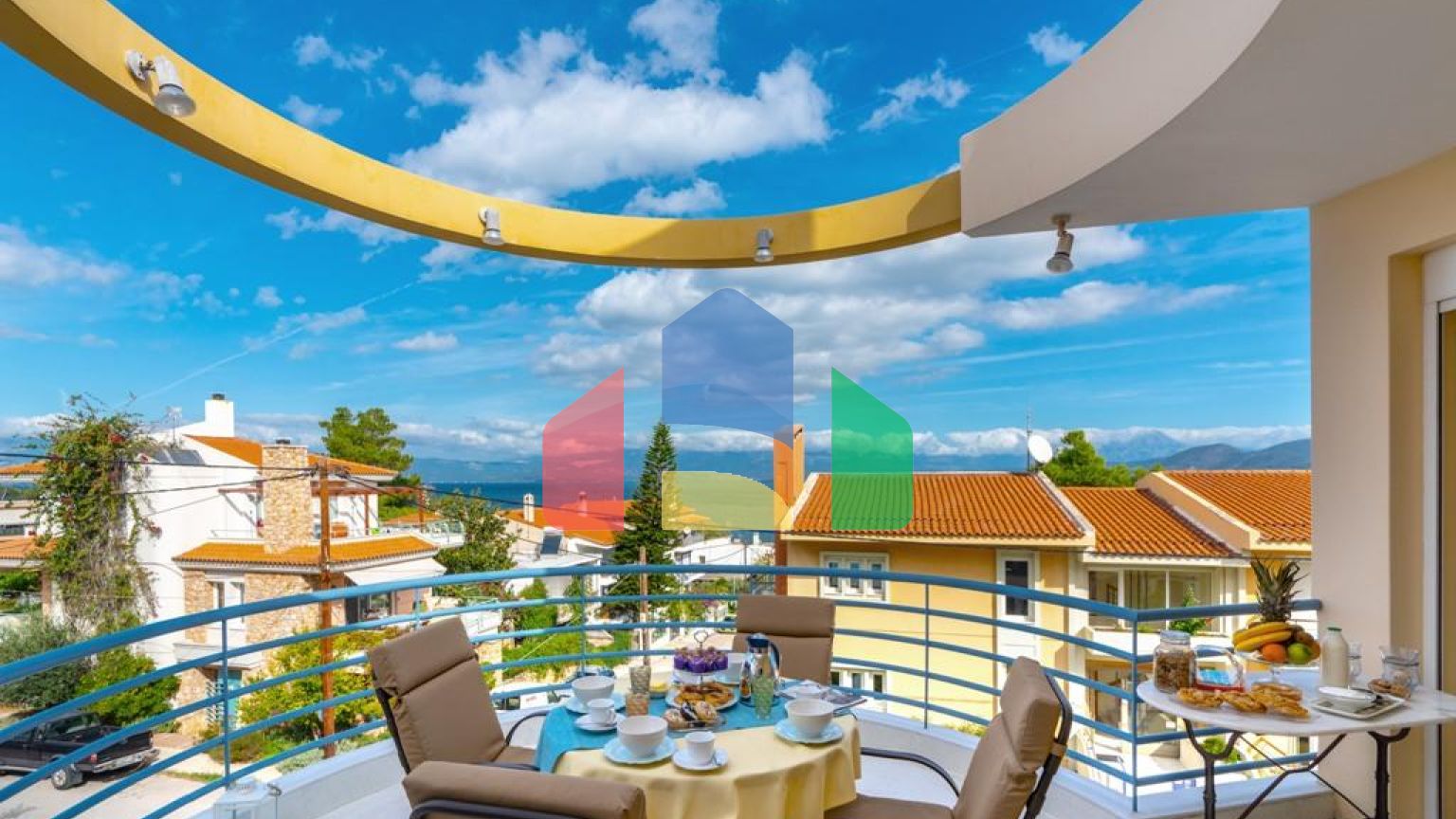 Продаж - Котедж 312 m² Евія