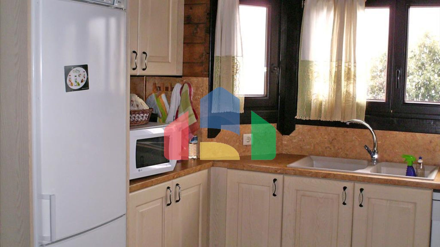 Продажа - Коттедж 210 m² Эвия