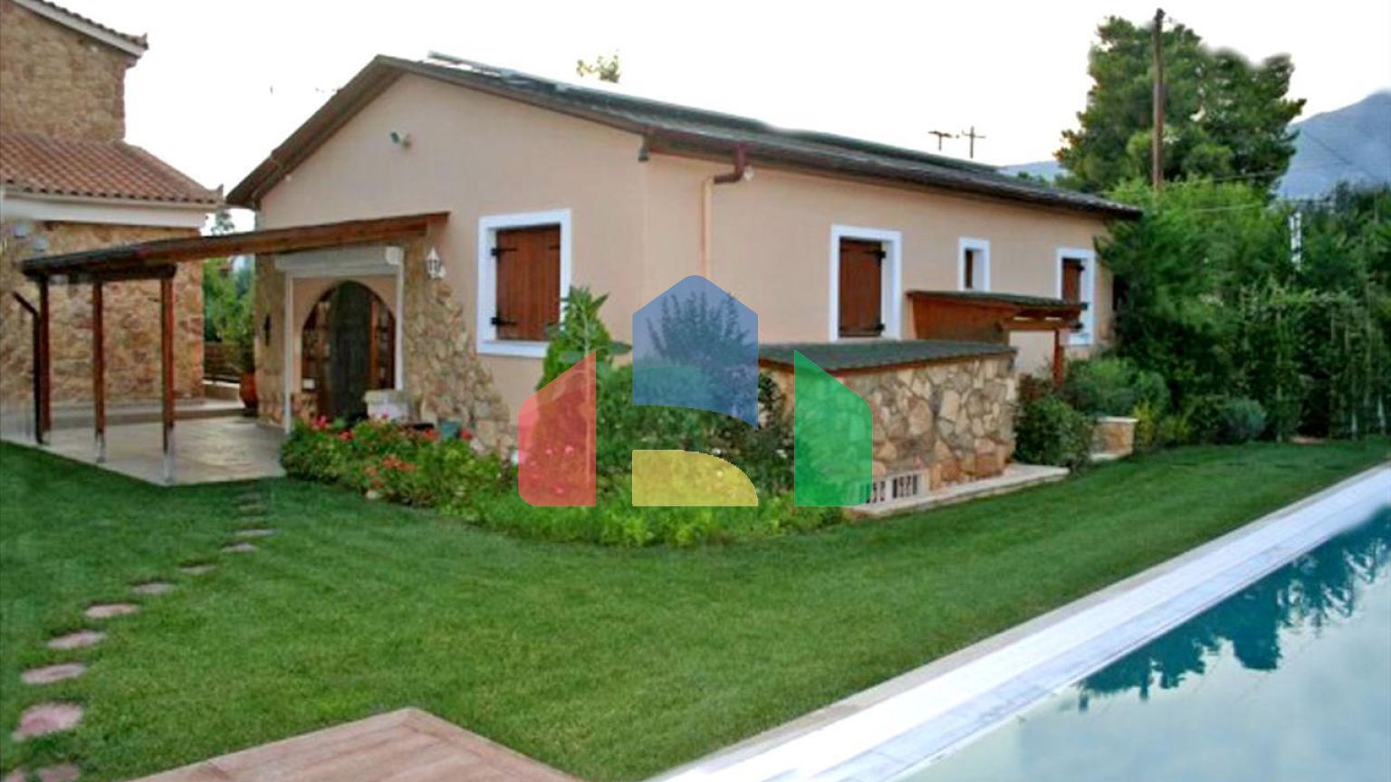 Продажа - Вилла 220 m² Эвия