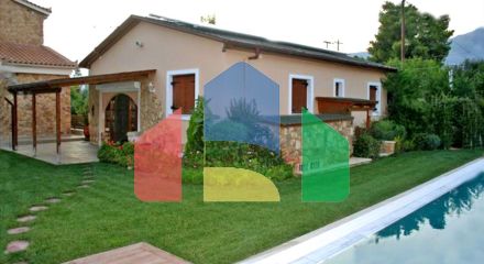 Продажа - Вилла 220 m² Эвия