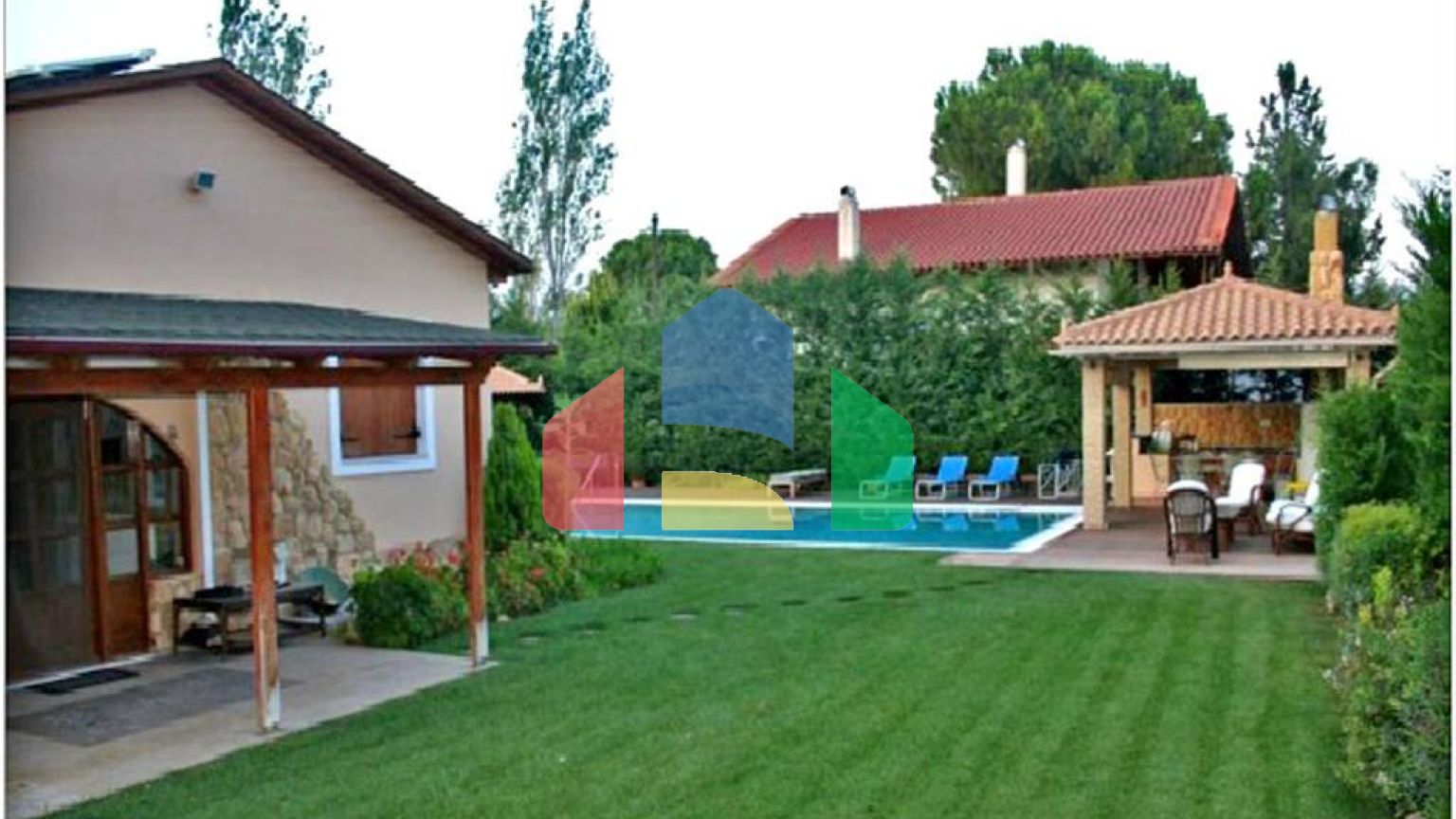 Продажа - Вилла 220 m² Эвия