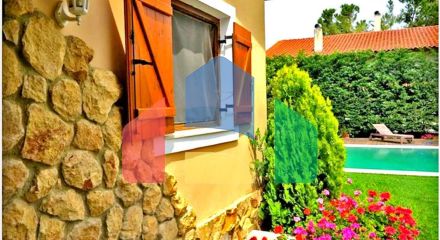 Продажа - Вилла 220 m² Эвия