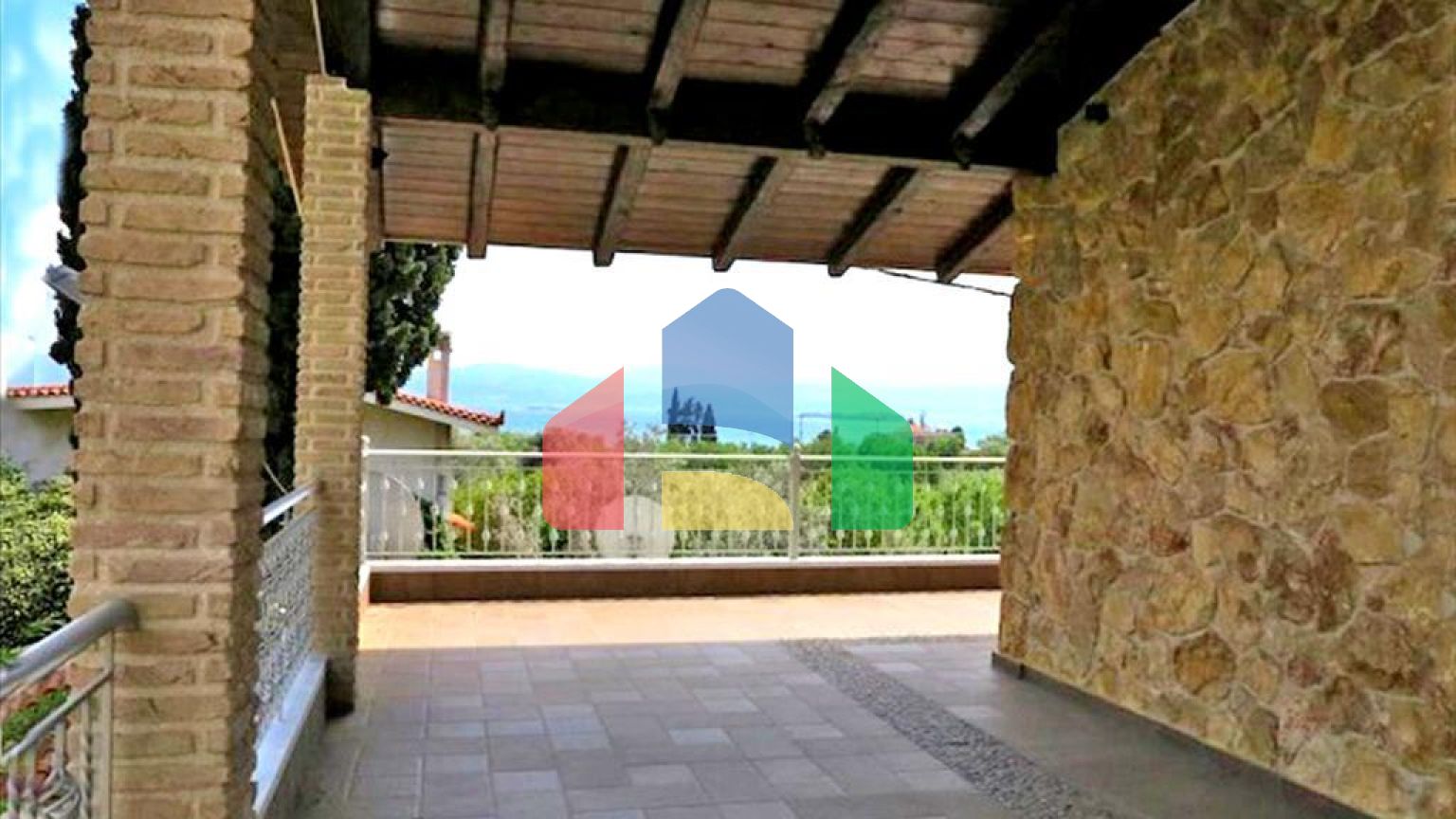 Продажа - Вилла 220 m² Эвия