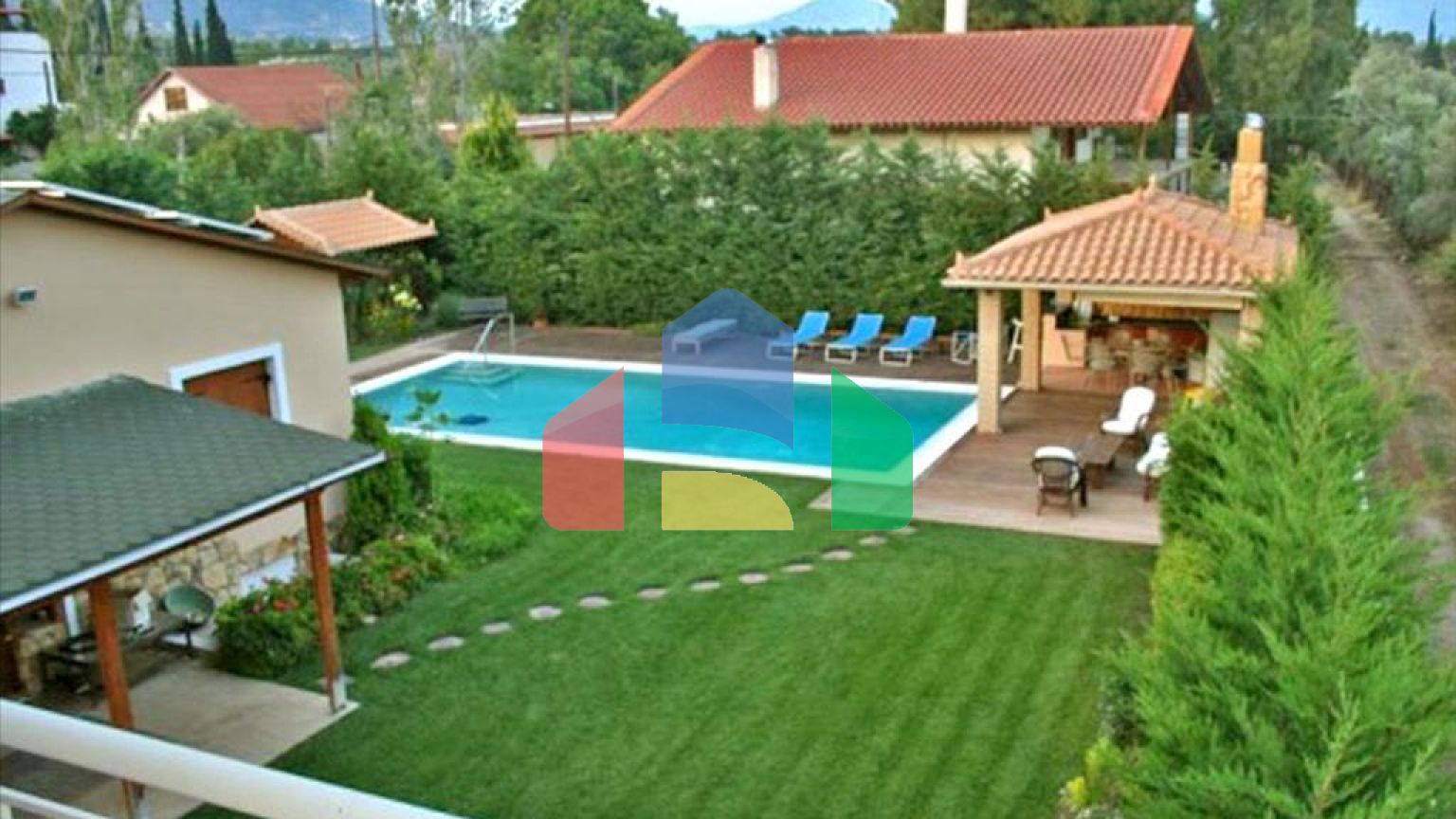 Продажа - Вилла 220 m² Эвия