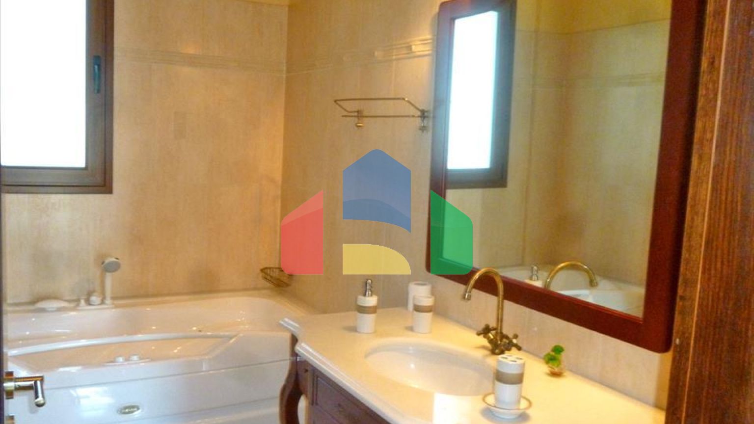 Продажа - Вилла 446 m² Эвия