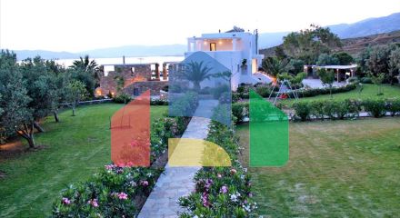 Продажа - Вилла 475 m² Эвия