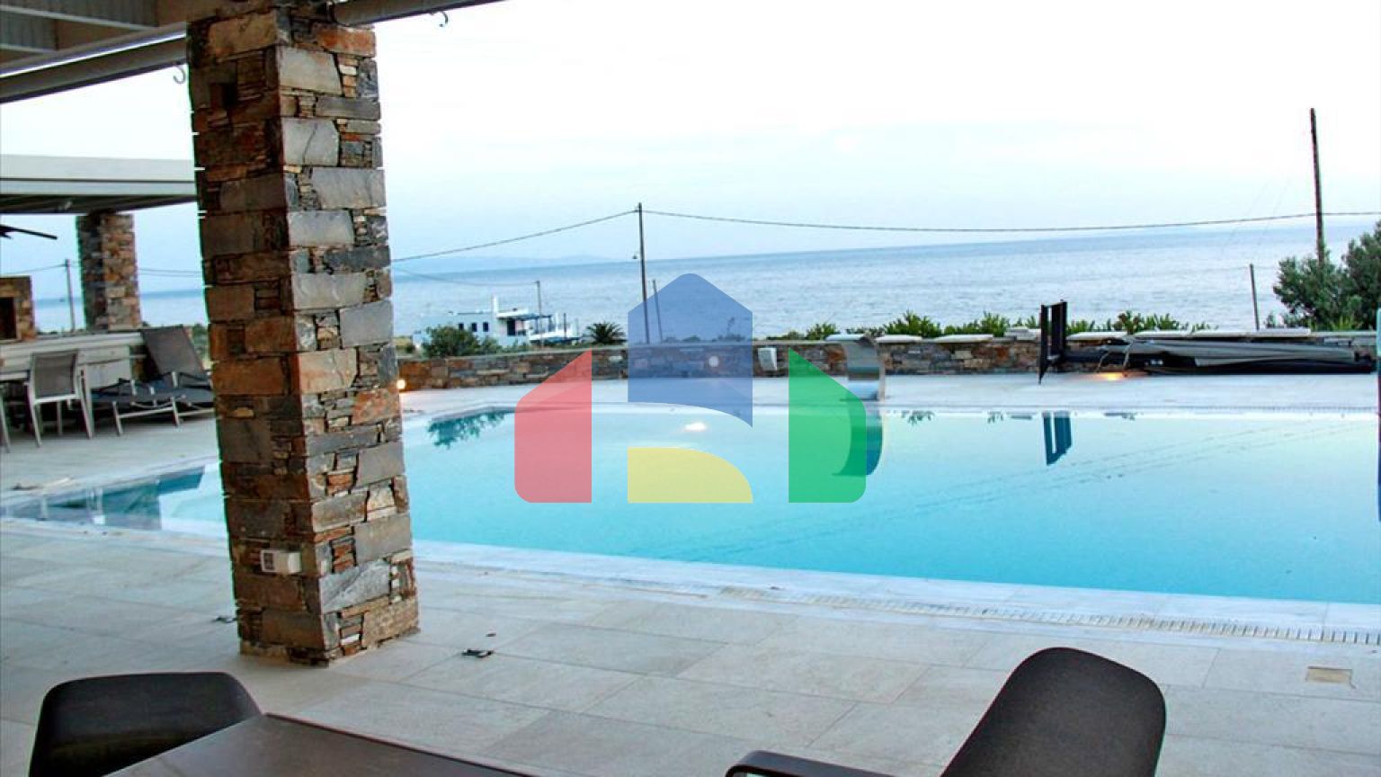 Продажа - Вилла 475 m² Эвия