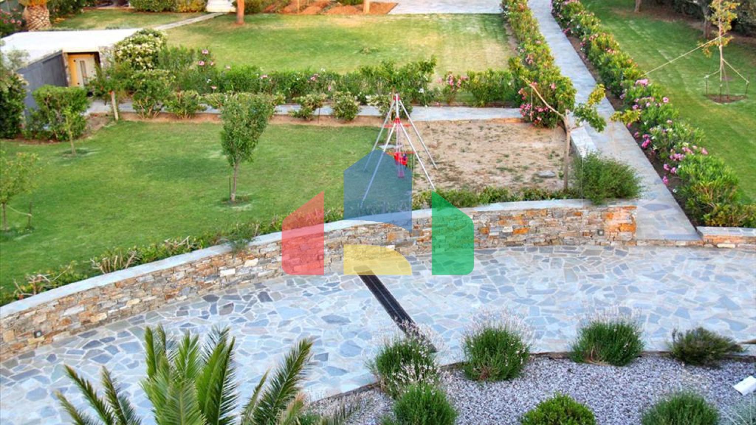 Продажа - Вилла 475 m² Эвия