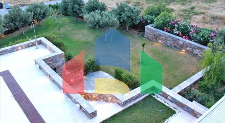 Продажа - Вилла 475 m² Эвия