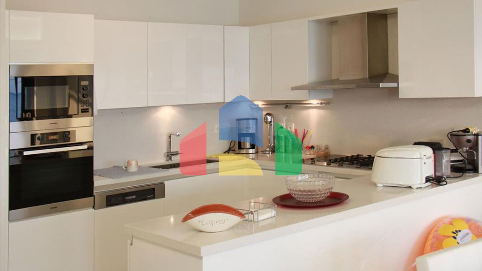 Продажа - Вилла 475 m² Эвия