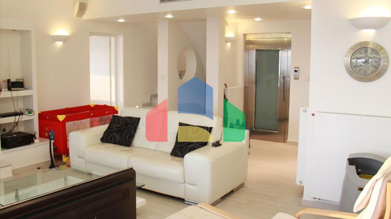 Продажа - Вилла 475 m² Эвия