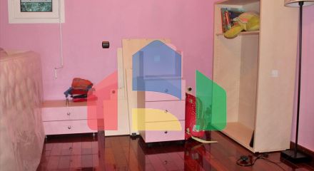 Продаж - Котедж 300 m² Евія