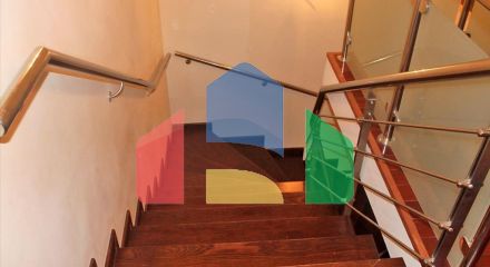 Продаж - Котедж 300 m² Евія