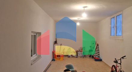 Продаж - Котедж 300 m² Евія