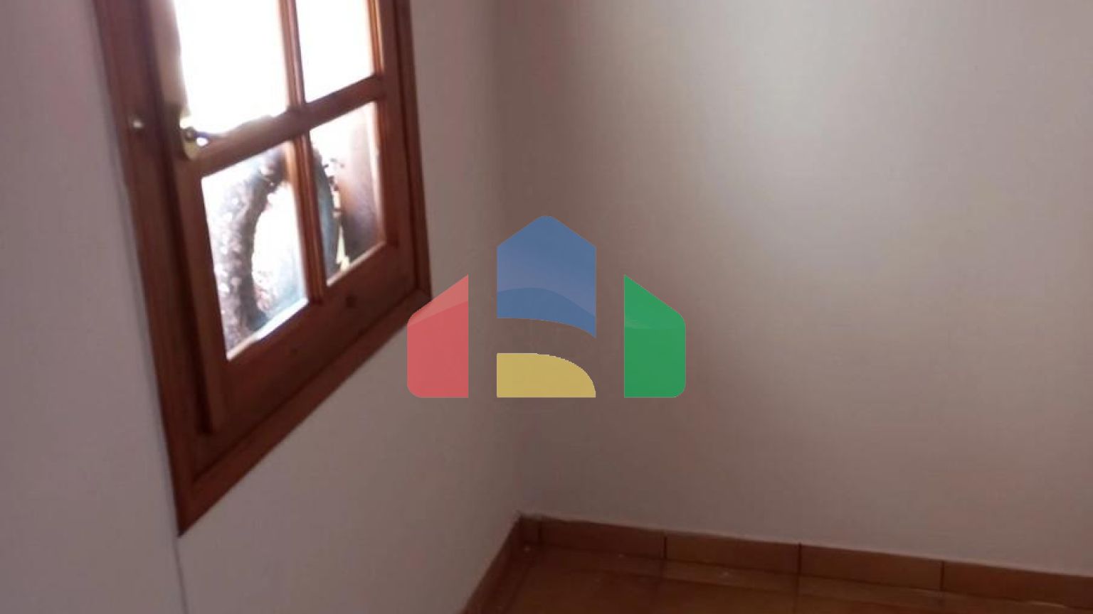 Продаж - Котедж 250 m² Евія