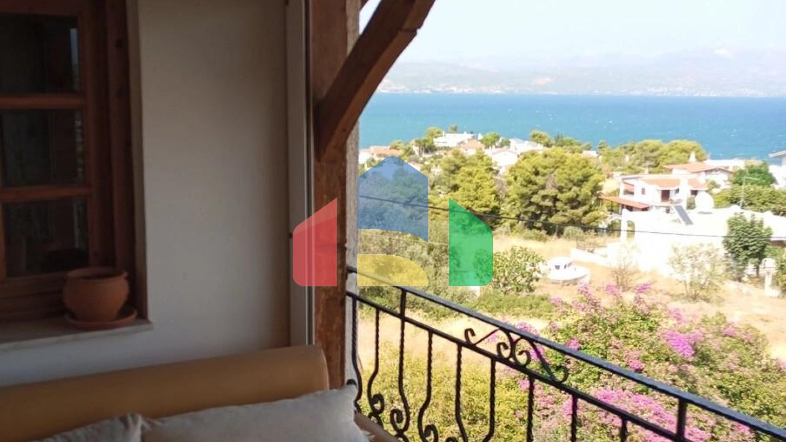 Продаж - Котедж 250 m² Евія