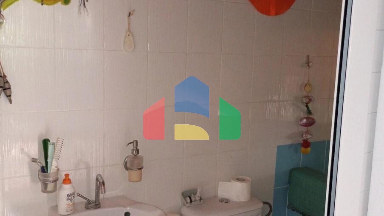 Продаж - Котедж 250 m² Евія