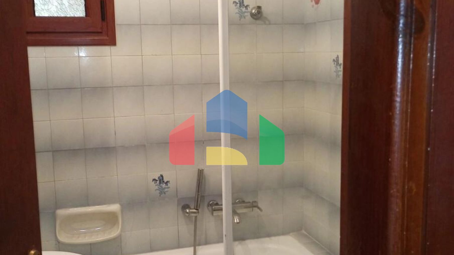 Продаж - Котедж 250 m² Евія