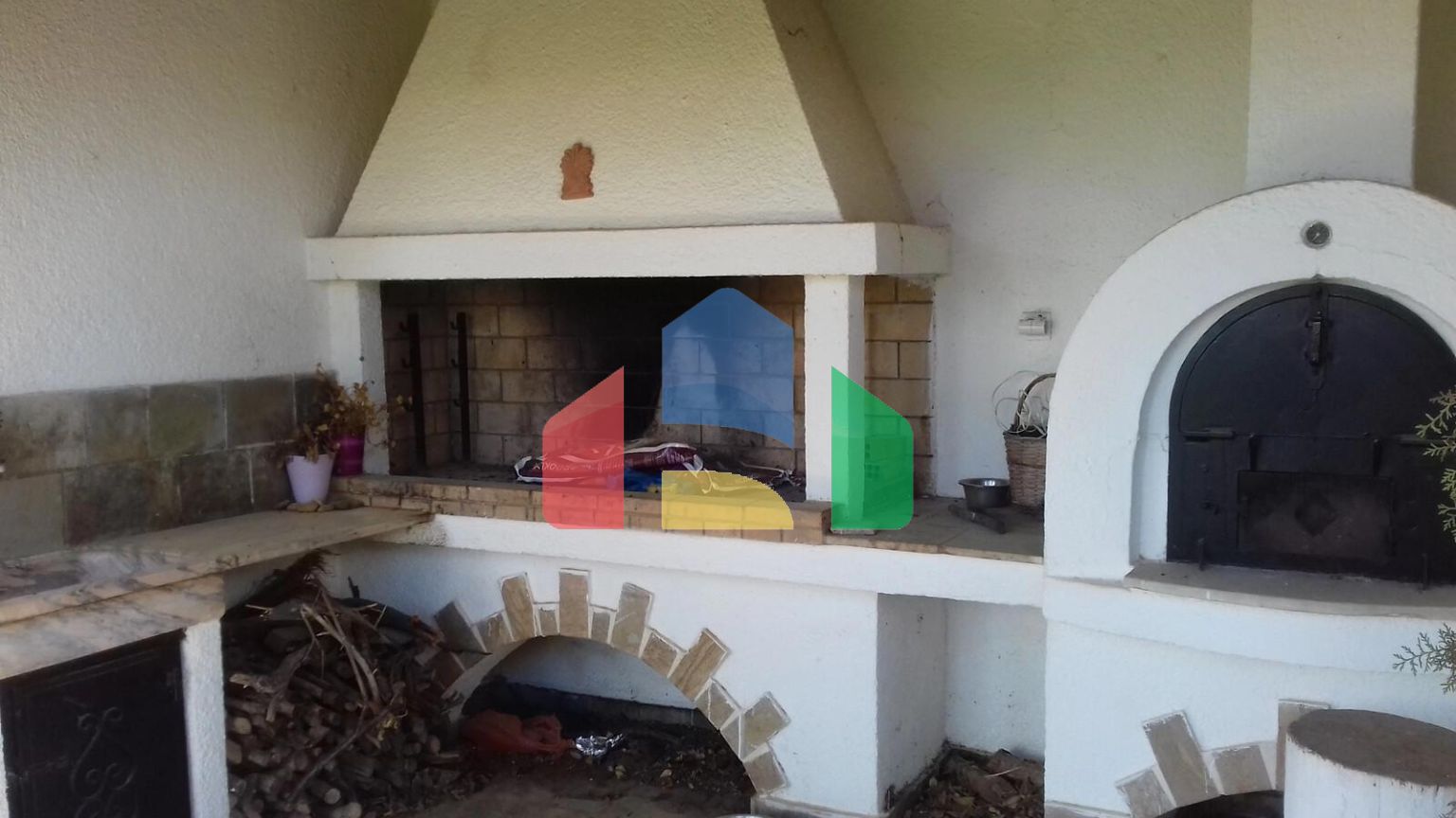 Продаж - Котедж 250 m² Евія