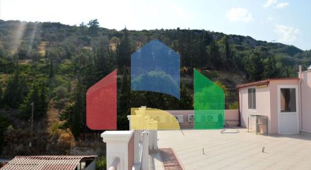 Продаж - Готель 720 m² Евія