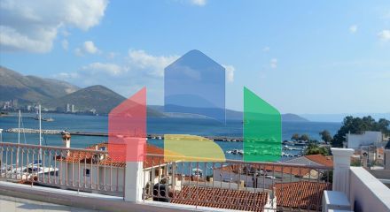 Продаж - Готель 720 m² Евія