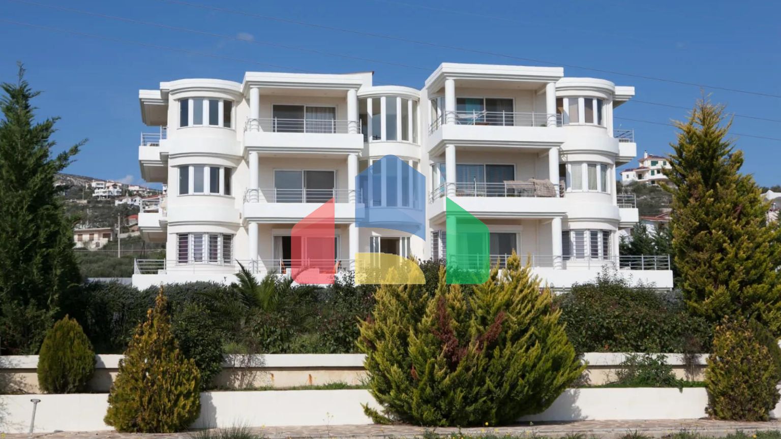 Продажа - Здание 480 m² Эвия