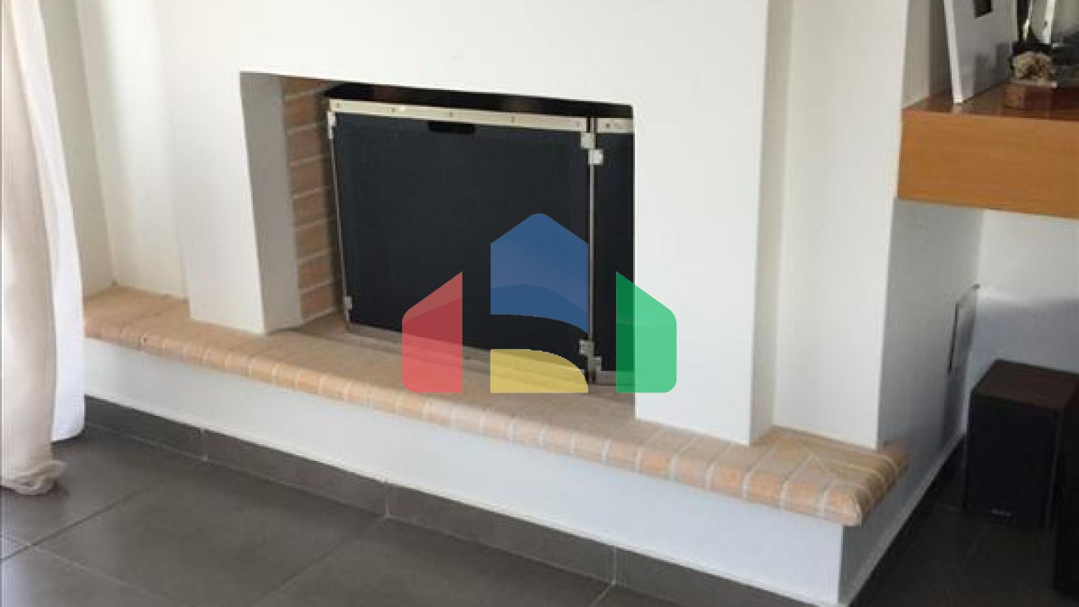 Продаж - Котедж 320 m² Евія