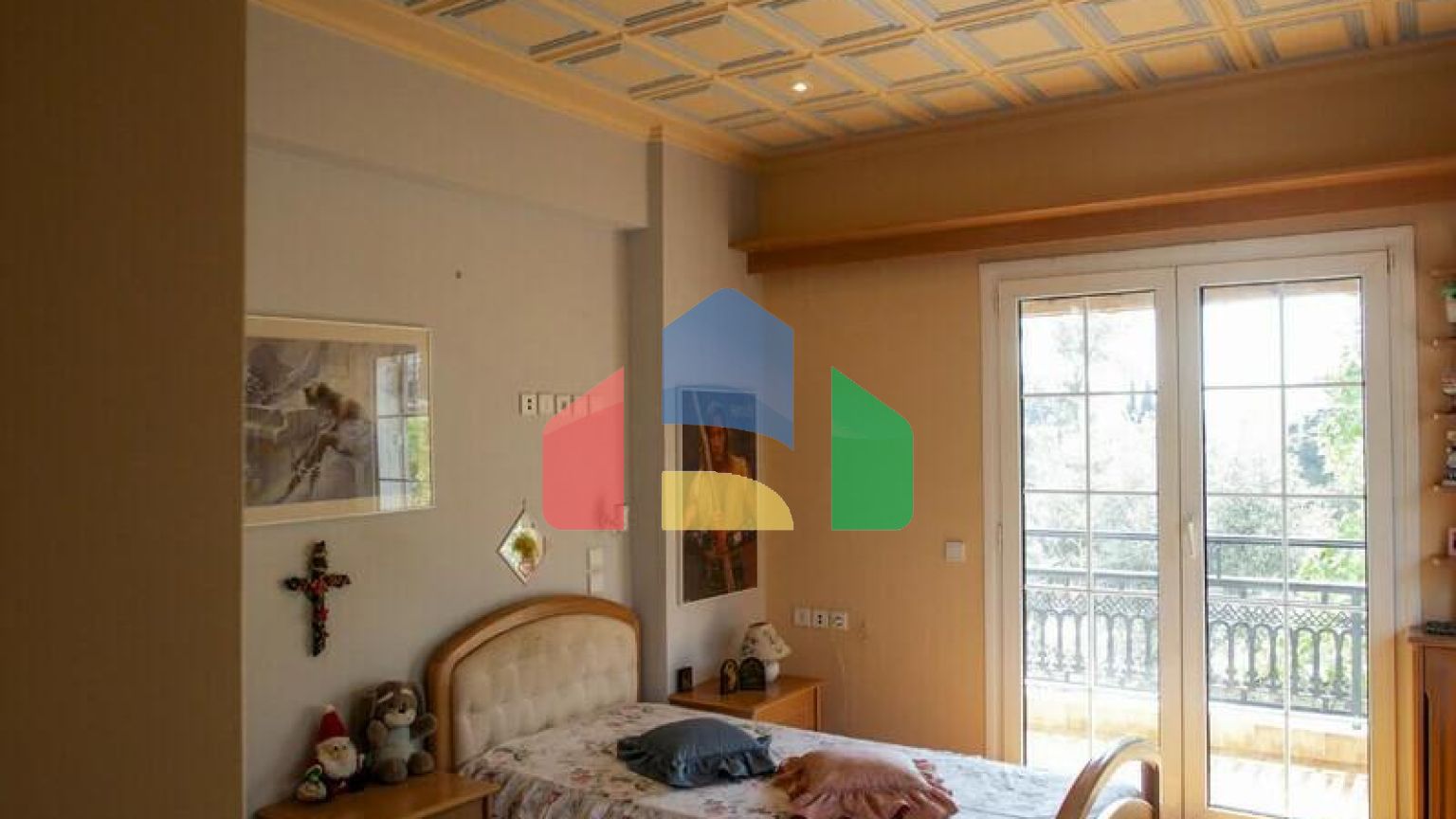 Продаж - Котедж 250 m² Евія