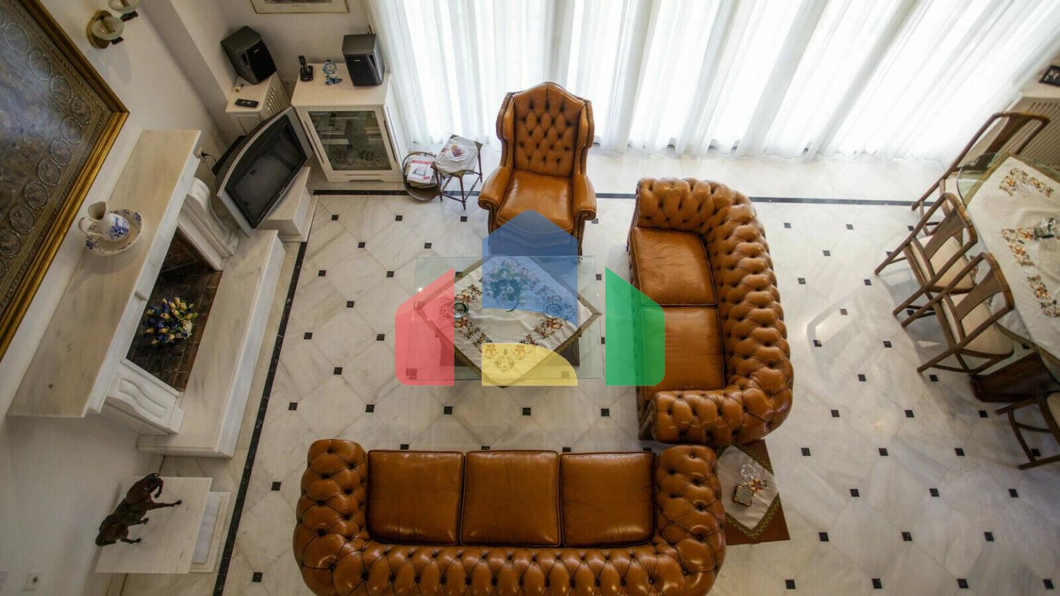 Продаж - Котедж 250 m² Евія