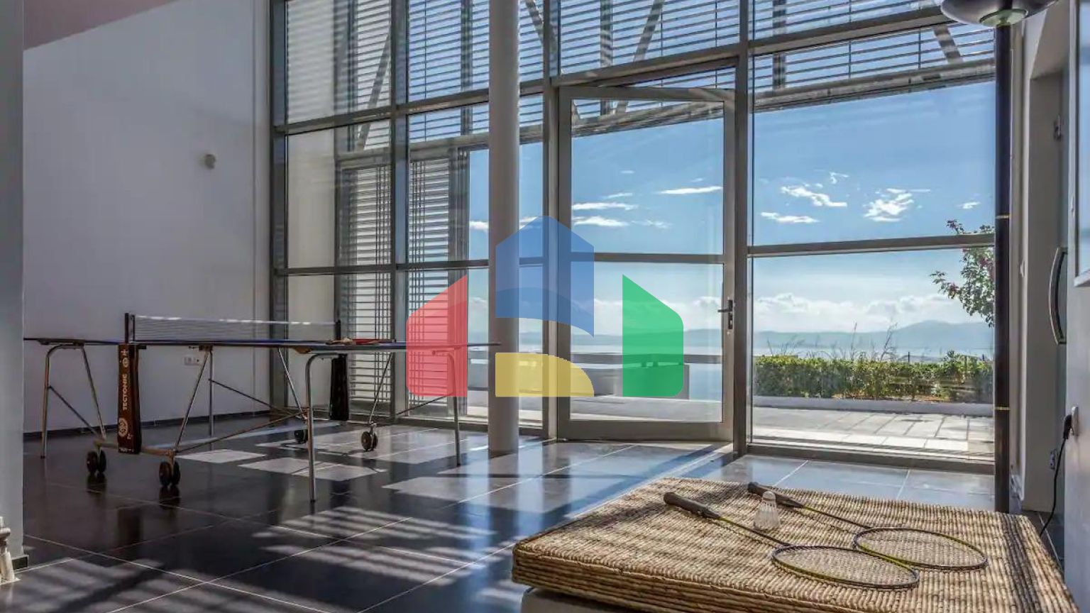 Продажа - Вилла 600 m² Эвия