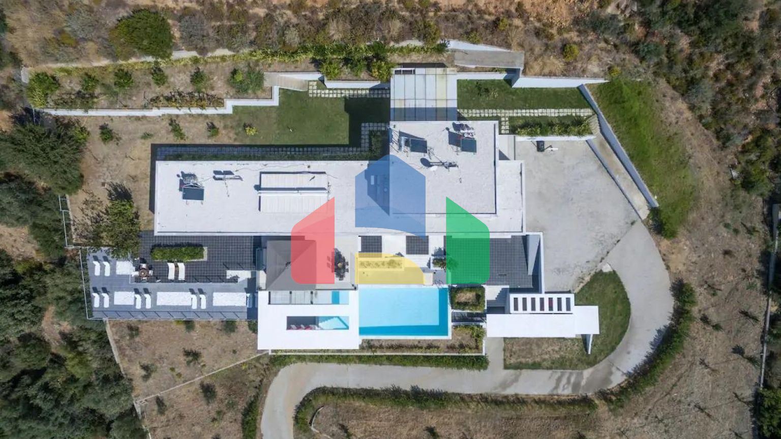 Продажа - Вилла 600 m² Эвия