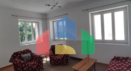 Продаж - Котедж 135 m² Евія