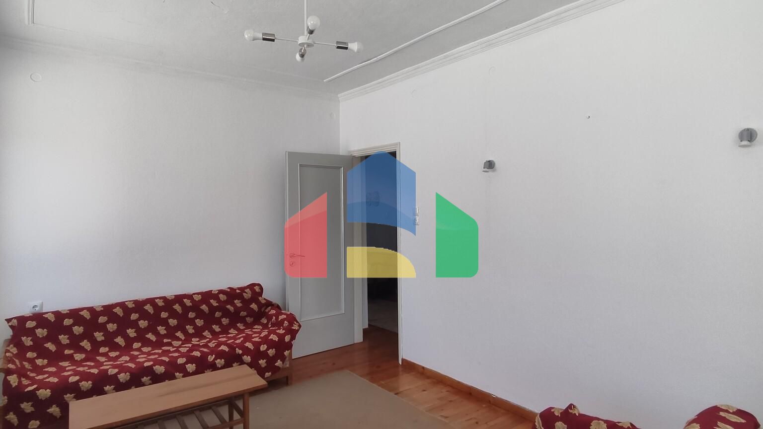 Продаж - Котедж 135 m² Евія