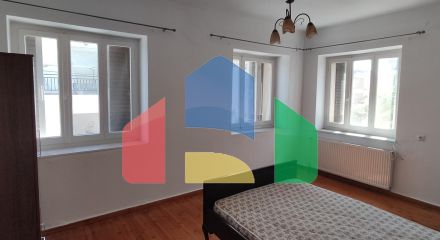 Продаж - Котедж 135 m² Евія