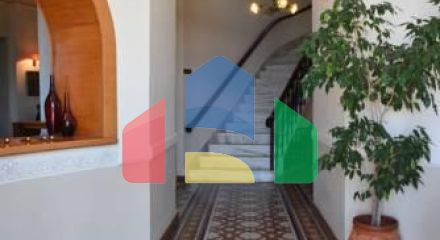 Продаж - Готель 1500 m² Евія