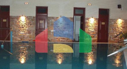 Продаж - Готель 1500 m² Евія