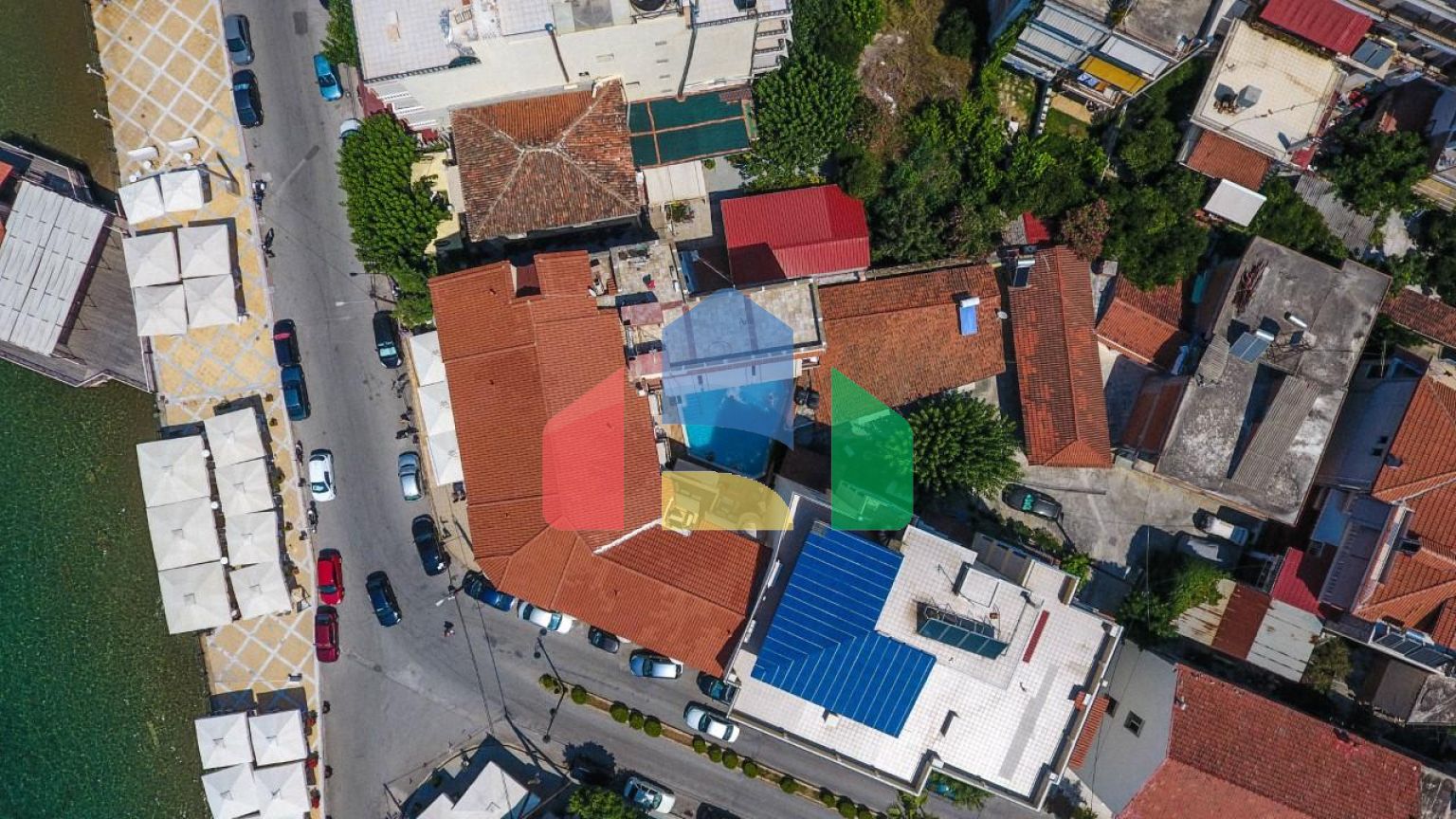 Продаж - Готель 1500 m² Евія