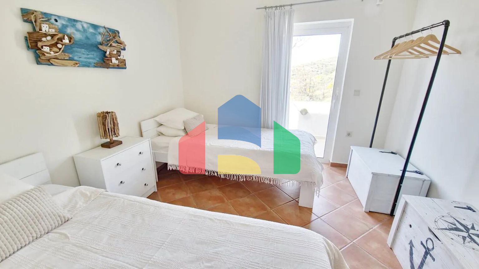 Продаж - Котедж 183 m² Евія