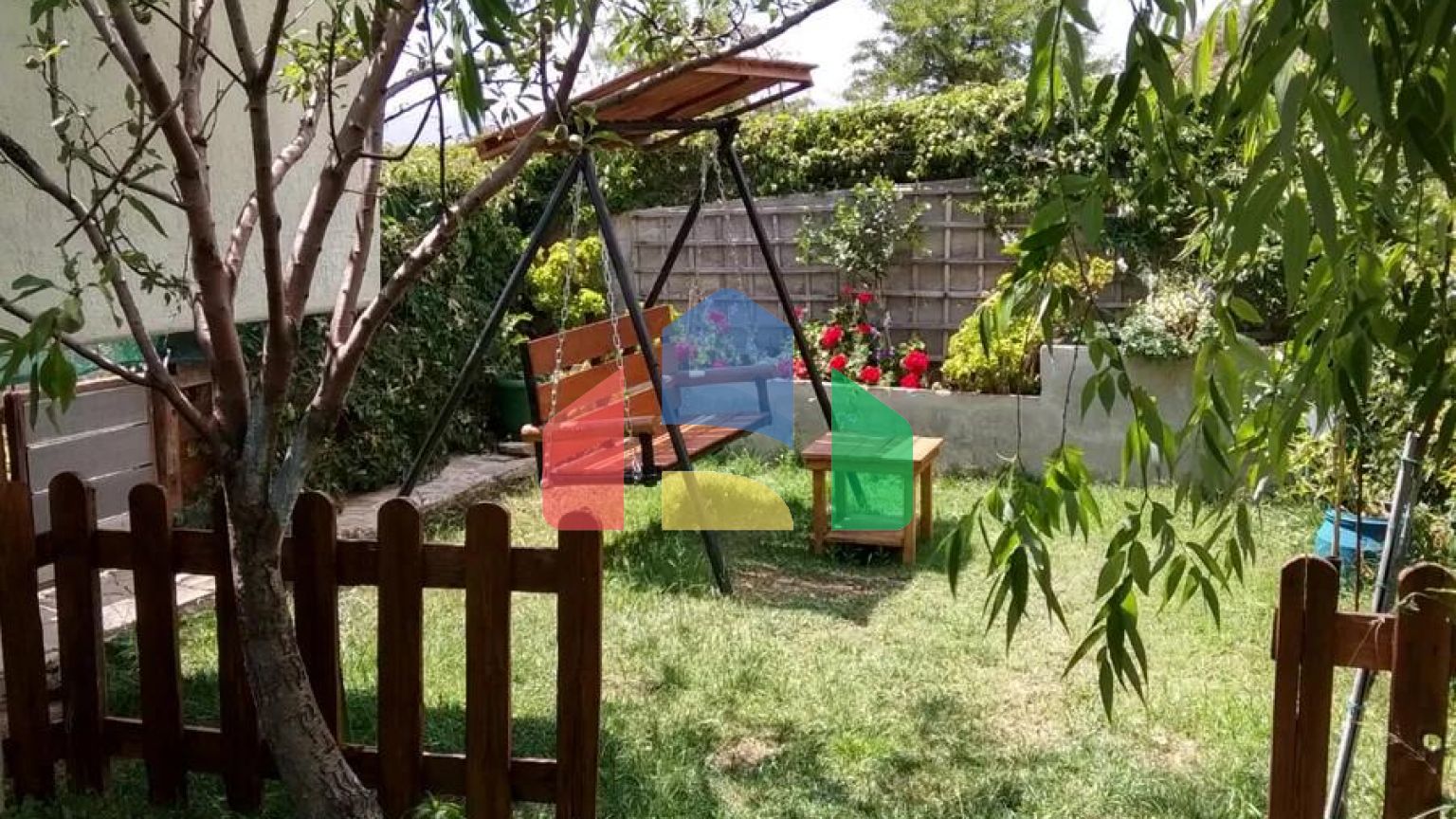 Продаж - Котедж 183 m² Евія