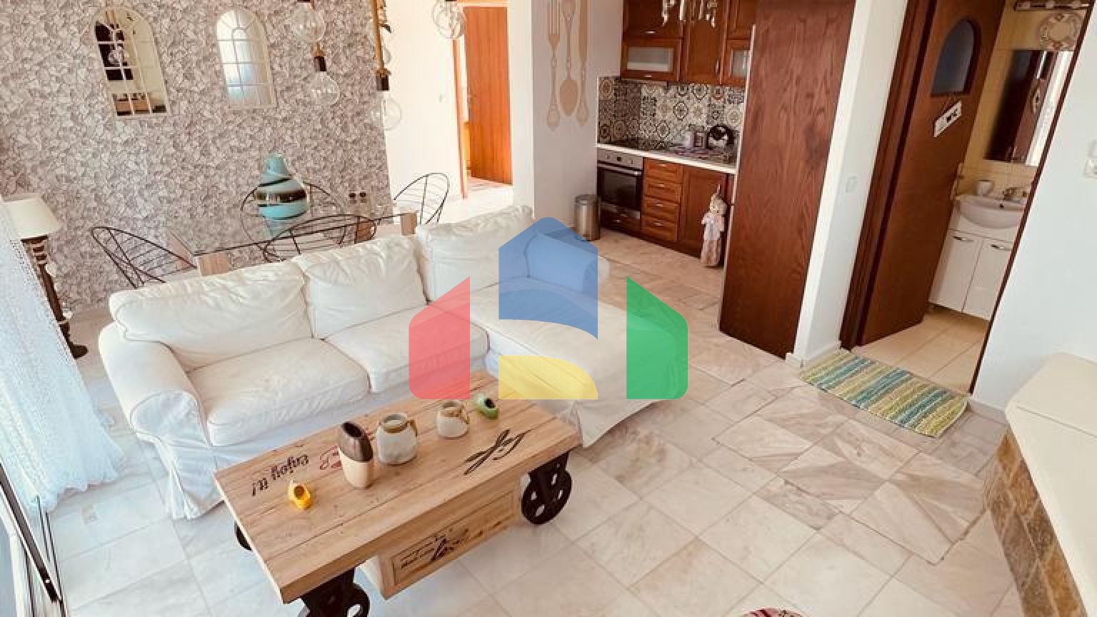 Продажа - Коттедж 200 m² Эвия