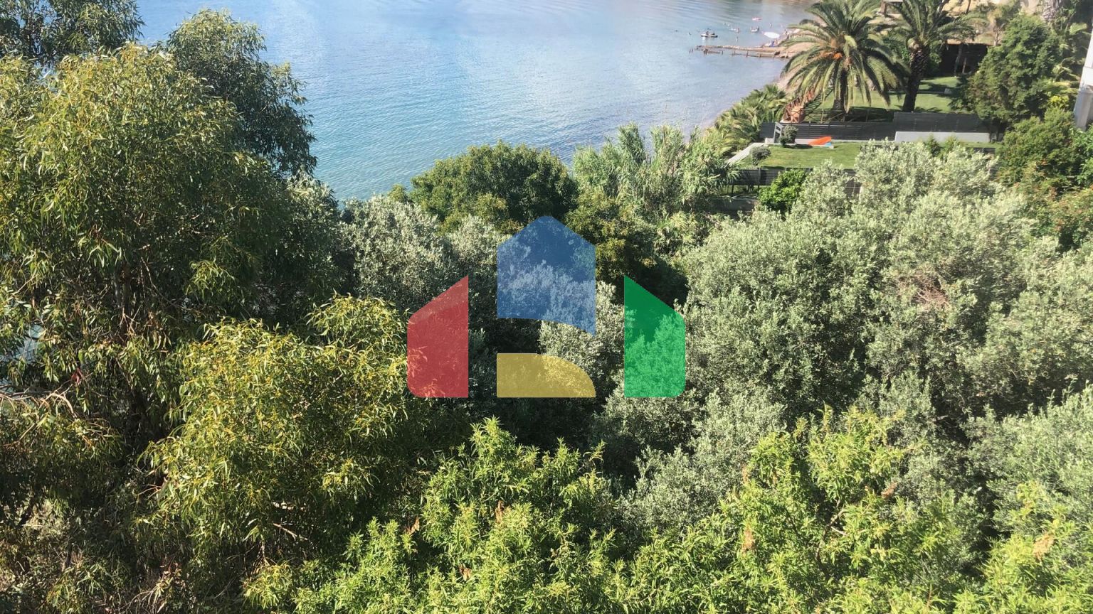 Продаж - Квартира 1406 m² Евія