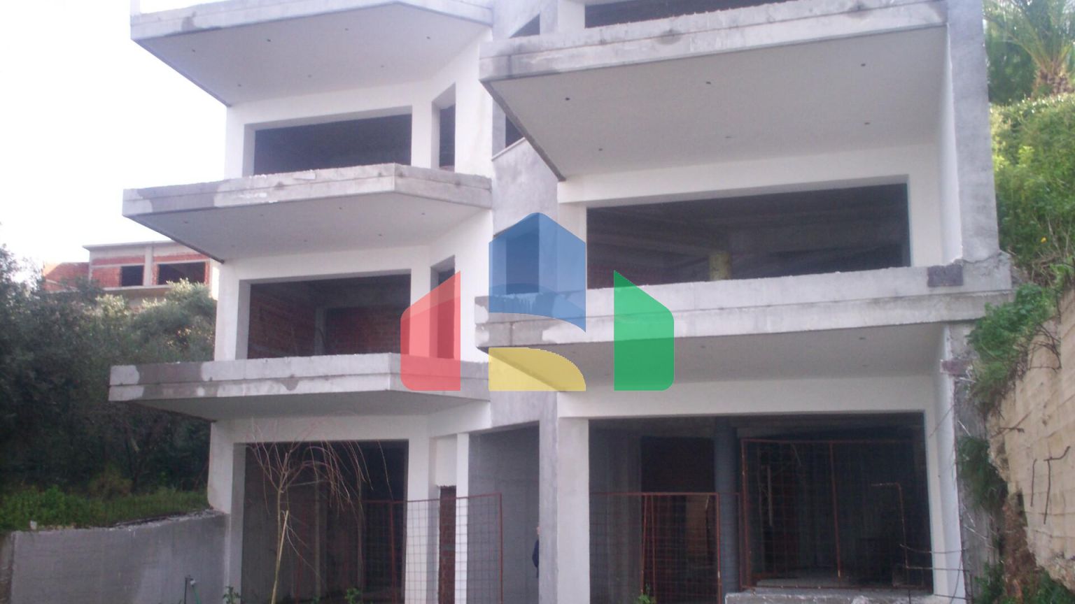 Продаж - Квартира 1406 m² Евія