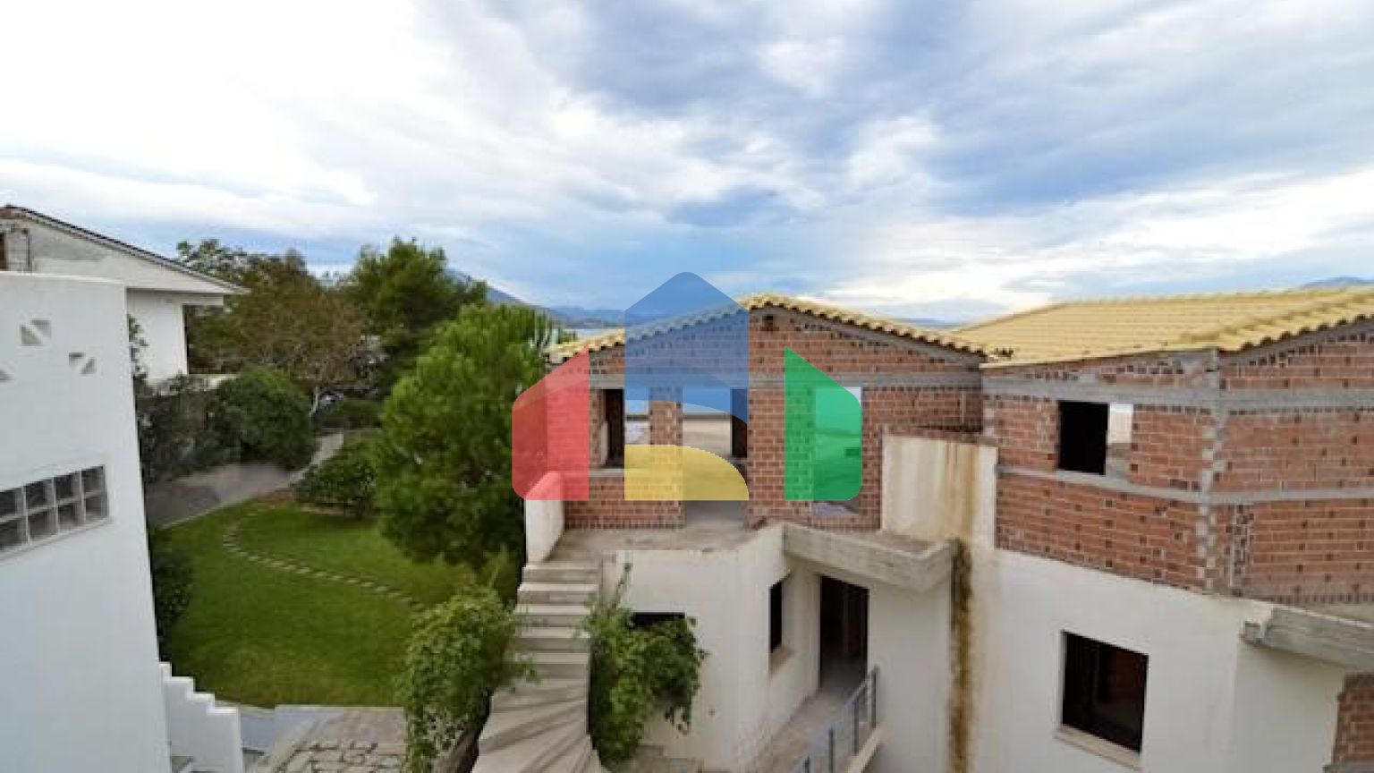 Продаж - Квартира 1406 m² Евія