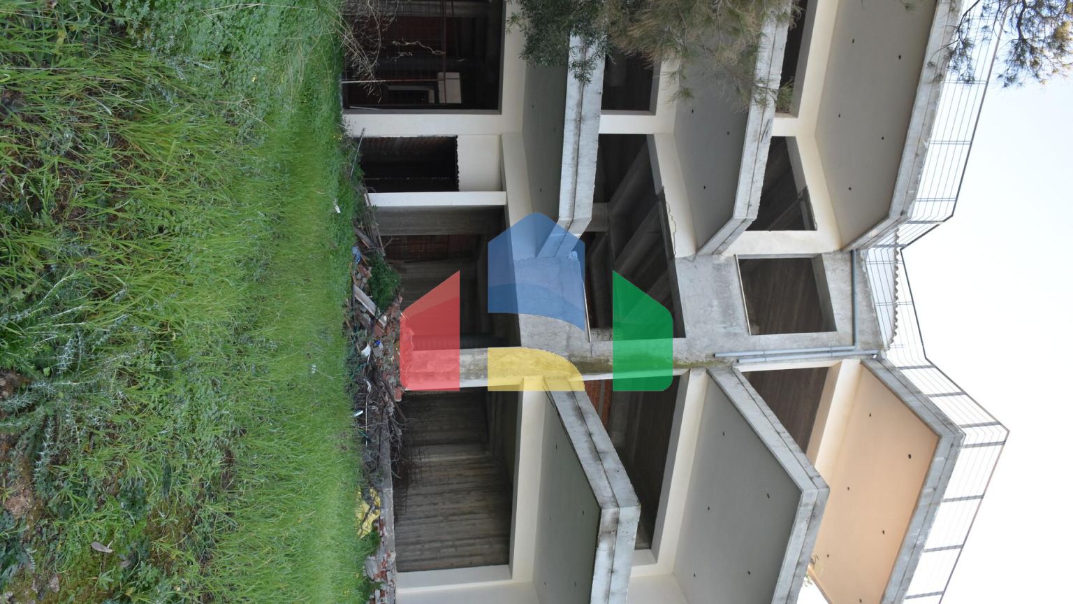 Продаж - Квартира 1406 m² Евія