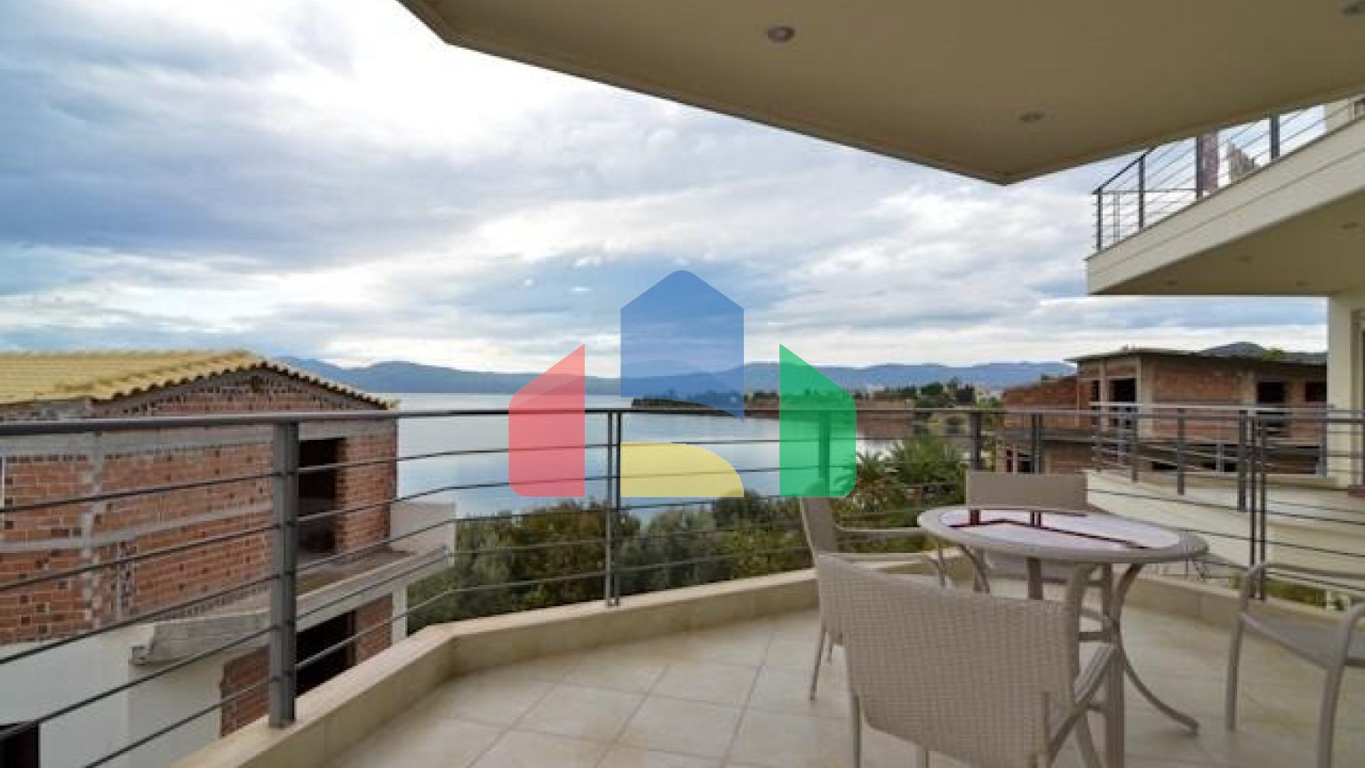 Продаж - Квартира 1406 m² Евія