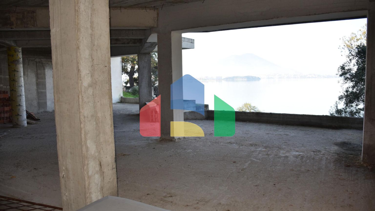 Продаж - Квартира 1406 m² Евія